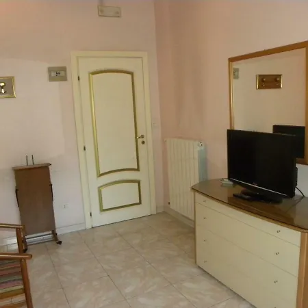 Nuovo Diana 2* نابولي